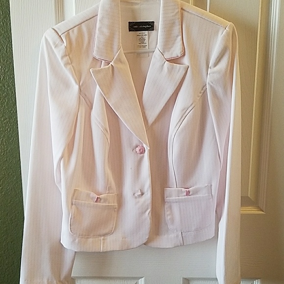 Suit - Picture 2 of 3